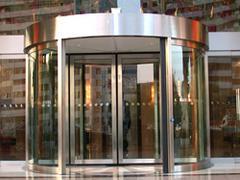 圖木舒克旋轉(zhuǎn)門(mén) 如何選購(gòu)高性?xún)r(jià)比產(chǎn)品？臨朐宏順門(mén)窗廠(chǎng)是您的可靠選擇